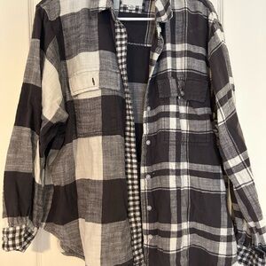 American Eagle Black and White Plaid Button-Up Shirt